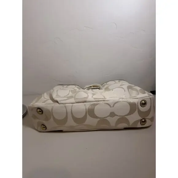 NWT Coach F20583 Soho Signature Metallic Carryall B4 Gold Tote Y2K Style